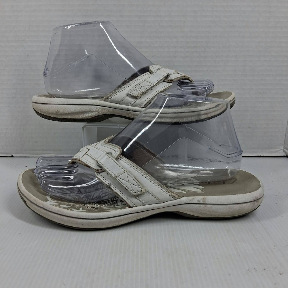 Clarks Womens White Adjustable Thong Sandals Floral Footbed 65507 Size 7M